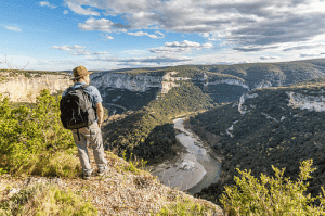 Ardèche : zoom sur 3 circuits de randonnée inoubliables Ardèche : zoom sur 3 circuits de randonnée inoubliables