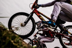 Focus sur le débattement de fourche d’un VTT Focus sur le débattement de fourche d’un VTT